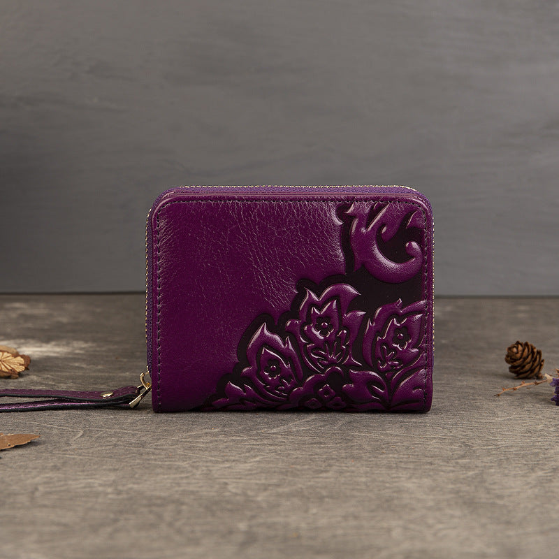 European Vegetable Tanned Leather Card Holder gray texture closeup